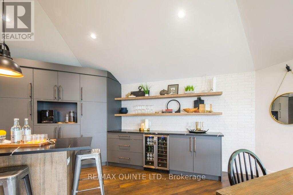 1190 County 3 Road, Prince Edward County, Ontario  K8N 4Z1 - Photo 10 - X12499362