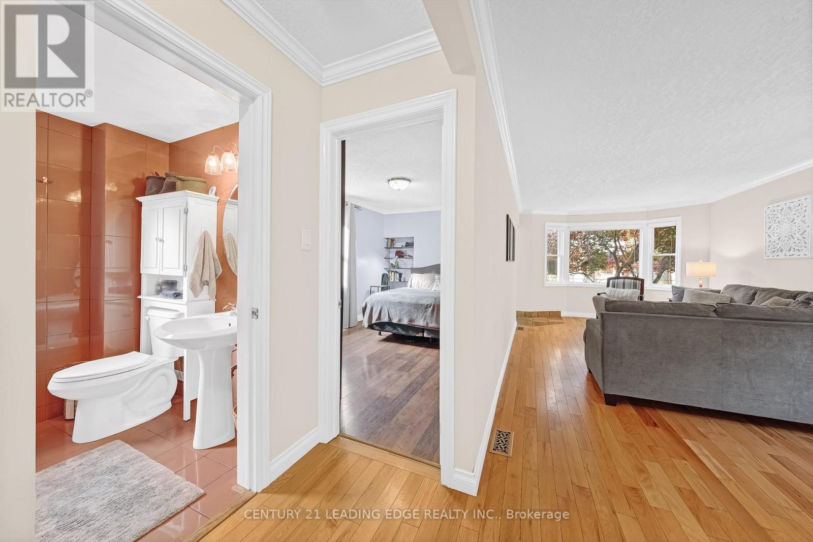 215 Wexford Avenue S, Hamilton, Ontario  L8K 2P1 - Photo 16 - X12499254