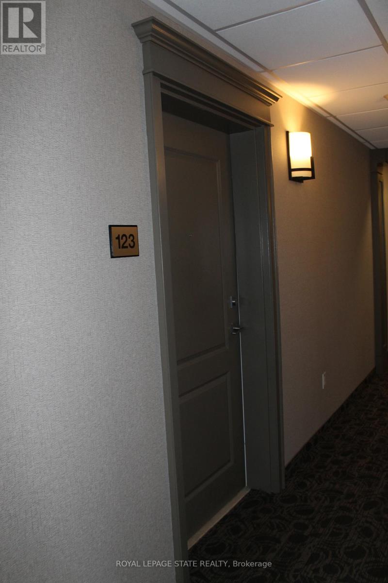 123 - 101 Shoreview Place, Hamilton (Lakeshore), Ontario  L8E 0K2 - Photo 25 - X12499262