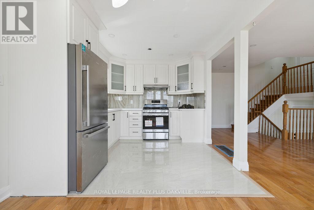 Upper - 354 Barton Street E, Hamilton, Ontario  L8E 2K9 - Photo 10 - X12499266