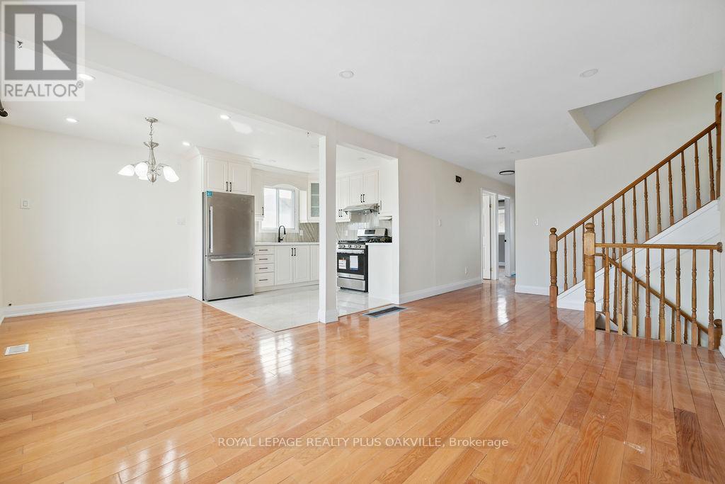 Upper - 354 Barton Street E, Hamilton, Ontario  L8E 2K9 - Photo 8 - X12499266