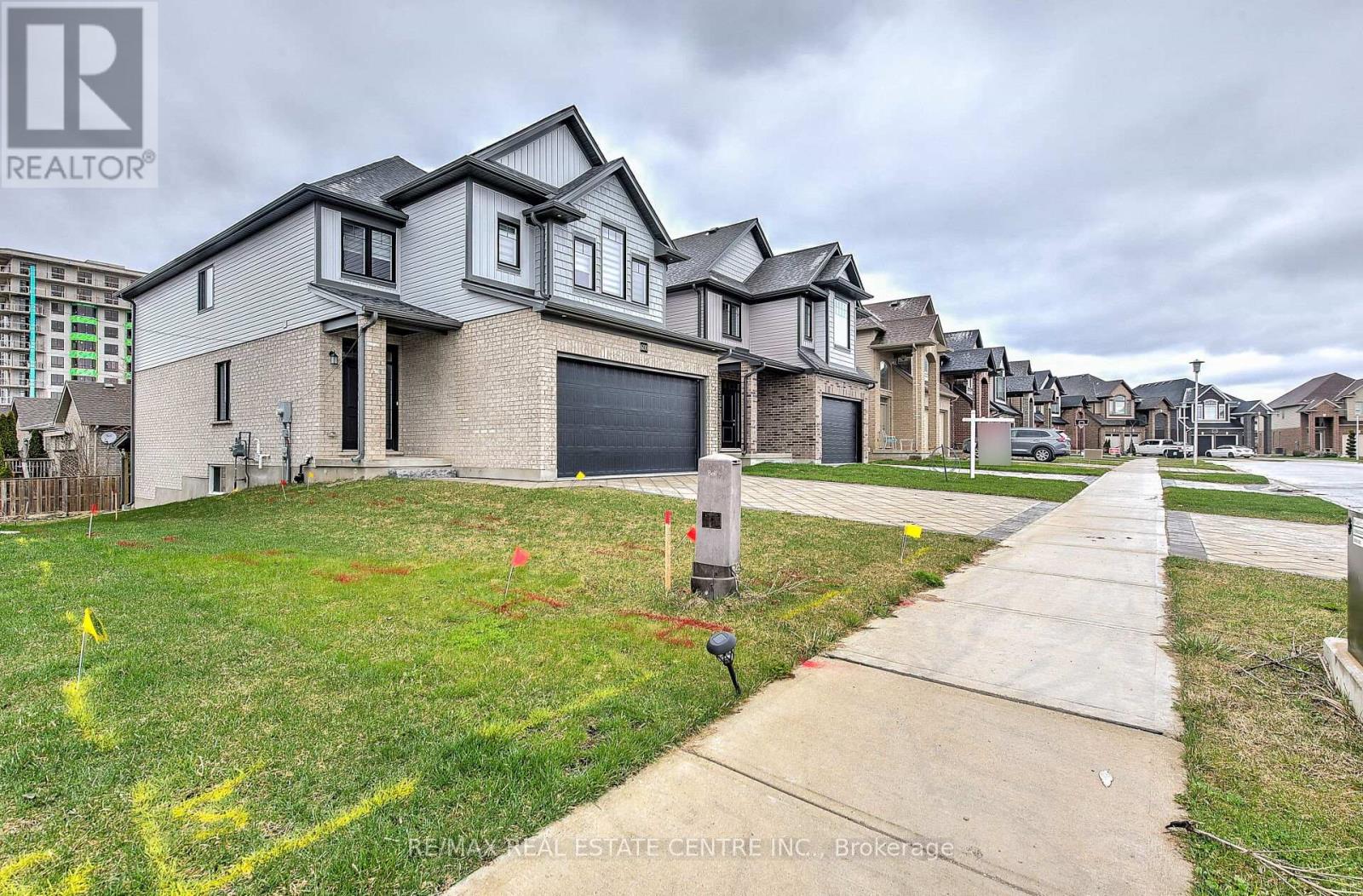 1600 Noah Bend, London North, Ontario  N6G 0T2 - Photo 2 - X12499334