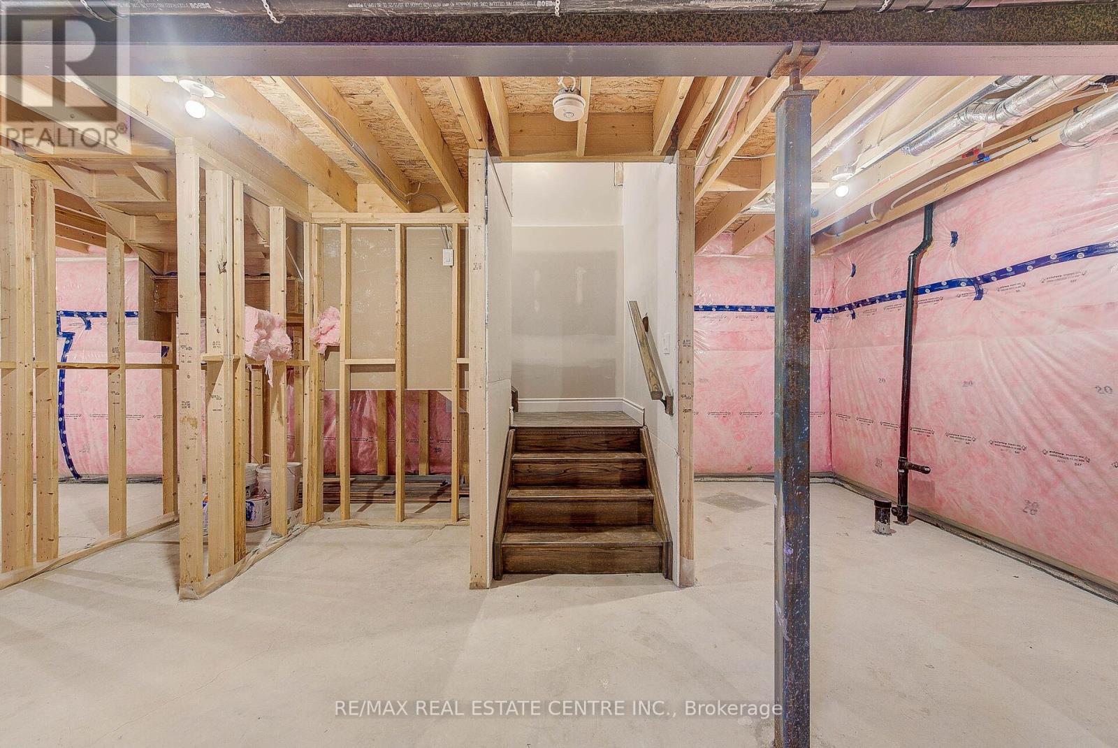 1600 Noah Bend, London North, Ontario  N6G 0T2 - Photo 38 - X12499334