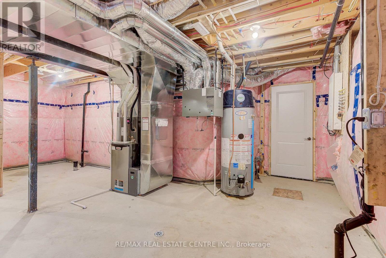 1600 Noah Bend, London North, Ontario  N6G 0T2 - Photo 39 - X12499334