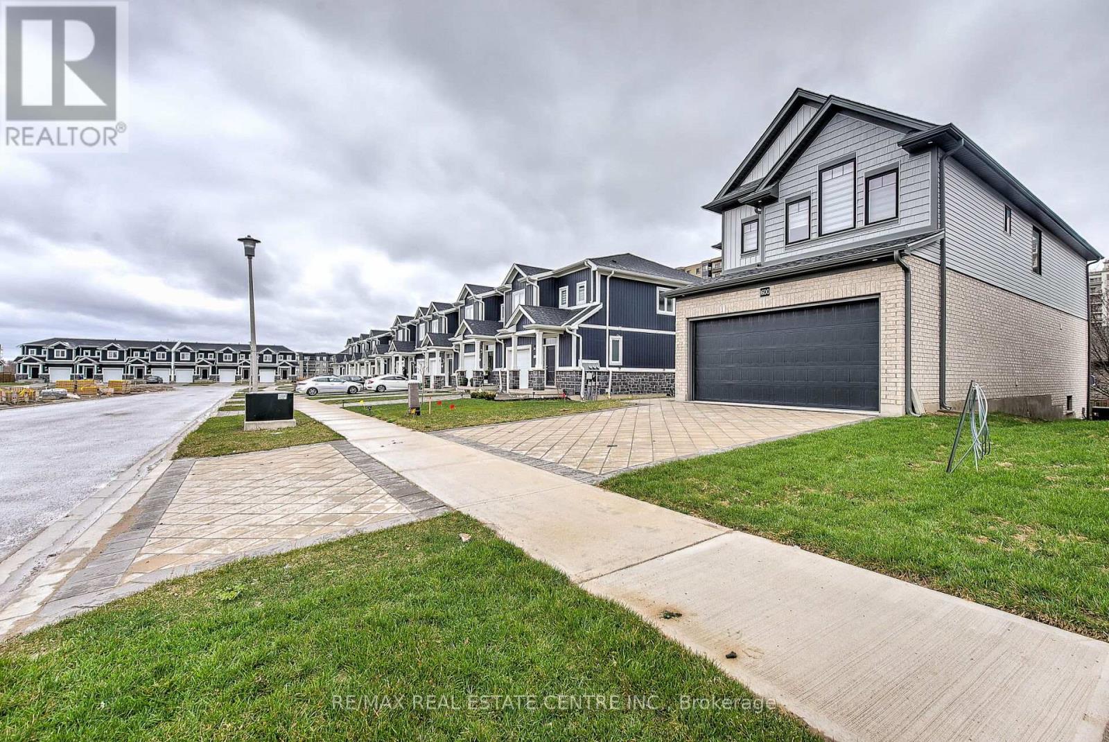 1600 Noah Bend, London North, Ontario  N6G 0T2 - Photo 4 - X12499334