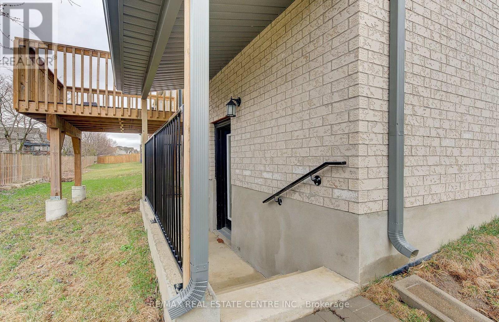 1600 Noah Bend, London North, Ontario  N6G 0T2 - Photo 44 - X12499334