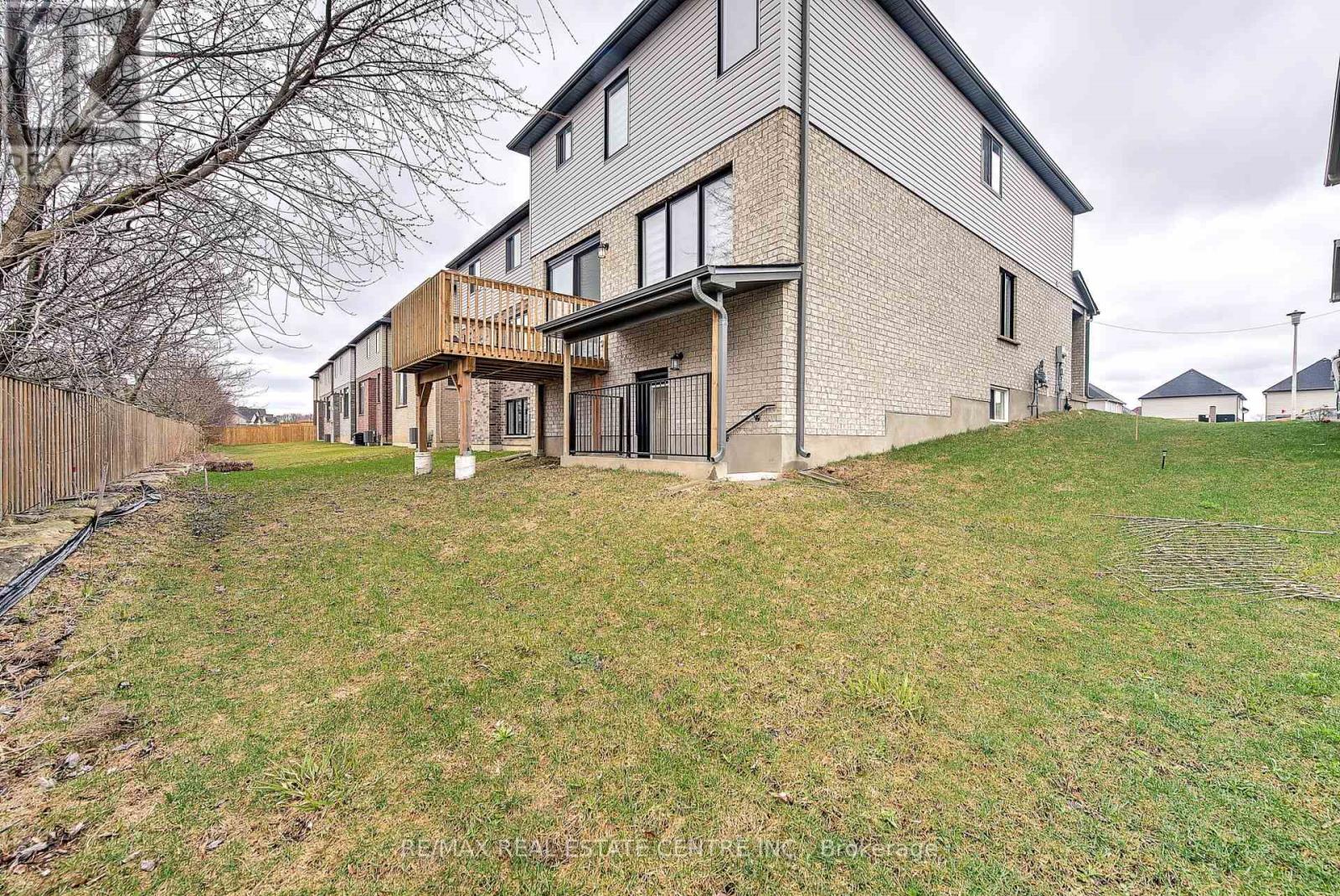 1600 Noah Bend, London North, Ontario  N6G 0T2 - Photo 46 - X12499334