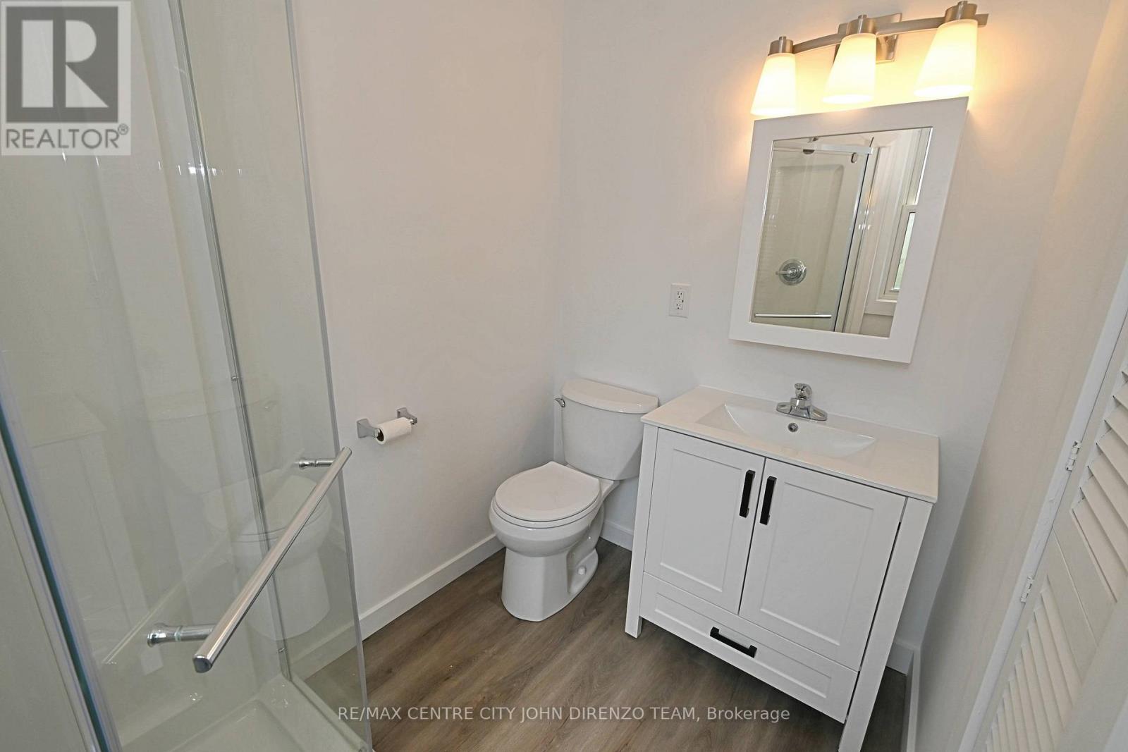 52 Woodworth Avenue, St. Thomas, Ontario  N5P 3J8 - Photo 12 - X12499352