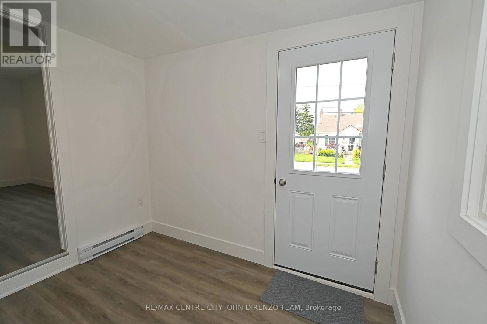 52 Woodworth Avenue, St. Thomas, Ontario  N5P 3J8 - Photo 16 - X12499352