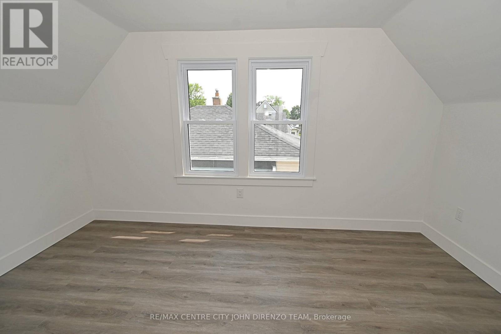 52 Woodworth Avenue, St. Thomas, Ontario  N5P 3J8 - Photo 20 - X12499352