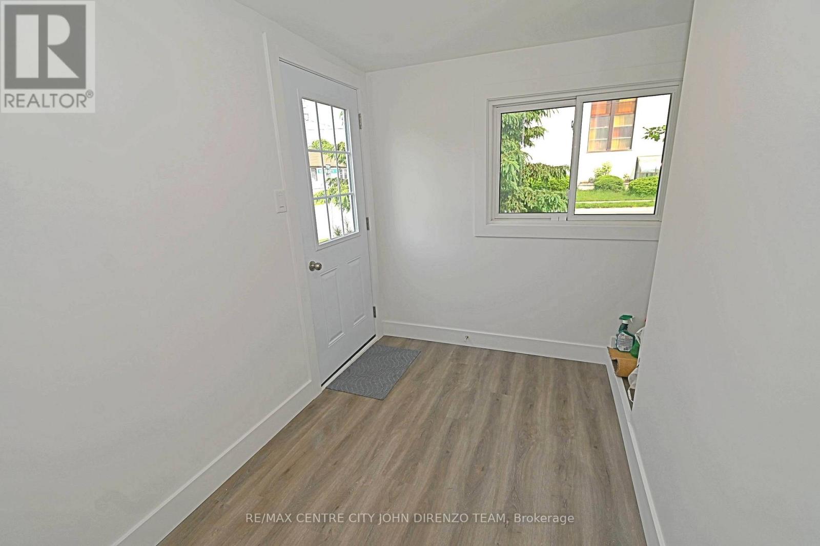 52 Woodworth Avenue, St. Thomas, Ontario  N5P 3J8 - Photo 22 - X12499352