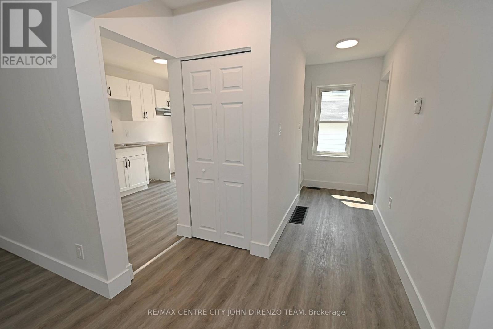 52 Woodworth Avenue, St. Thomas, Ontario  N5P 3J8 - Photo 9 - X12499352