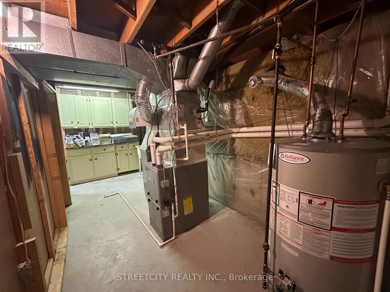 21 Beechbank Crescent, London South, Ontario  N6E 2N9 - Photo 21 - X12499406