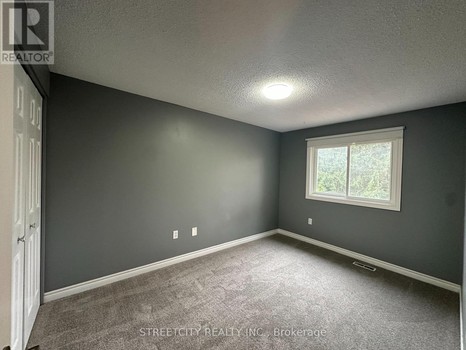 21 Beechbank Crescent, London South, Ontario  N6E 2N9 - Photo 28 - X12499406