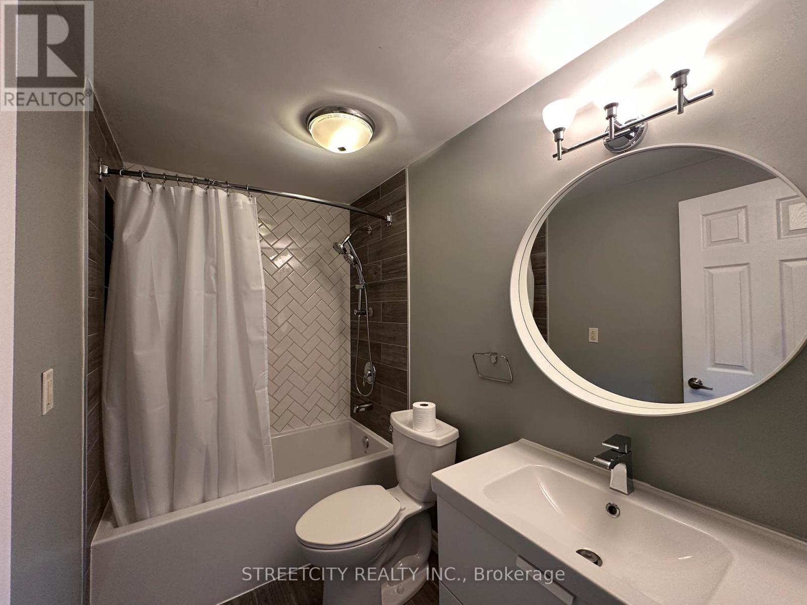 21 Beechbank Crescent, London South, Ontario  N6E 2N9 - Photo 29 - X12499406
