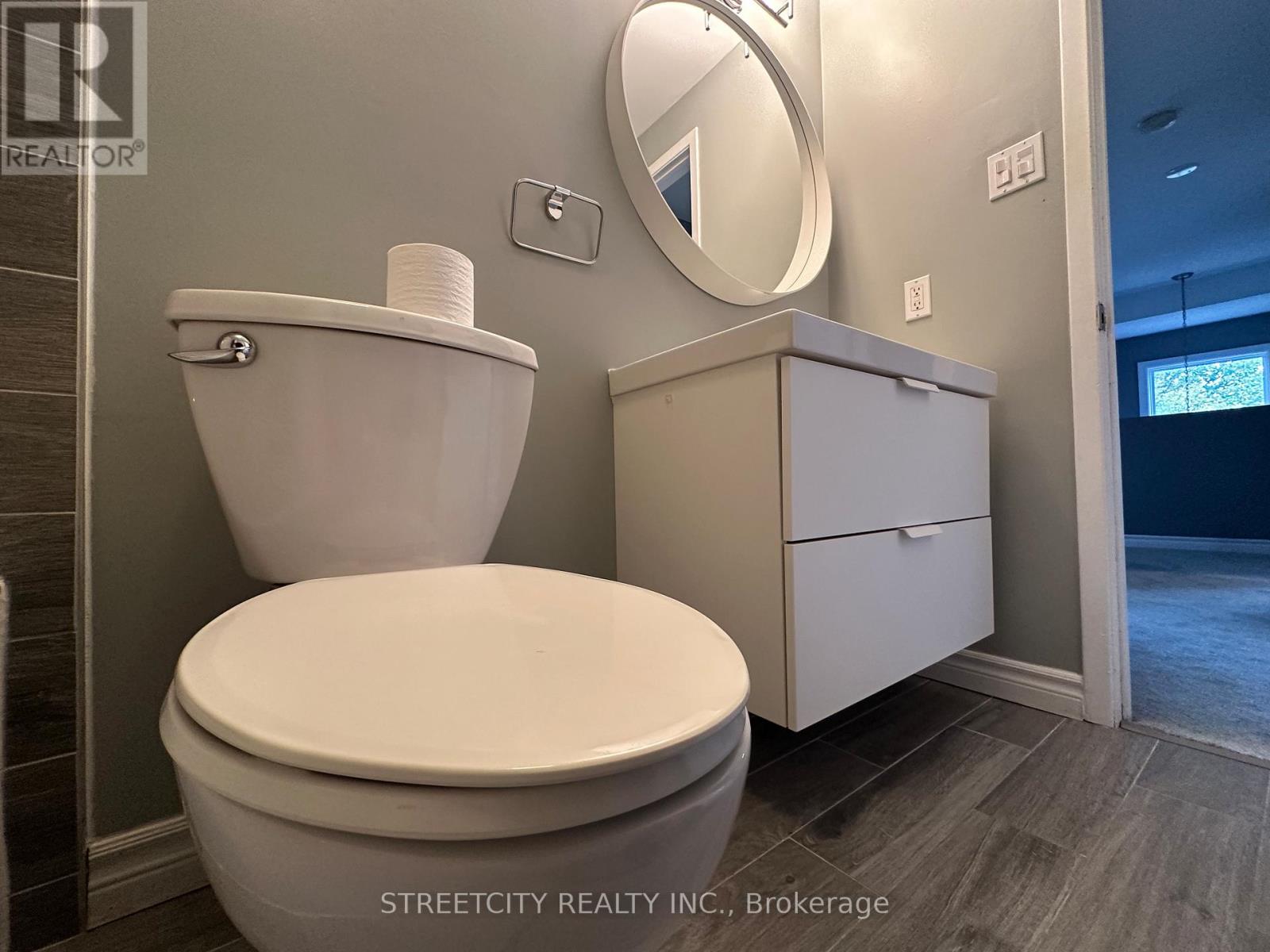 21 Beechbank Crescent, London South, Ontario  N6E 2N9 - Photo 31 - X12499406