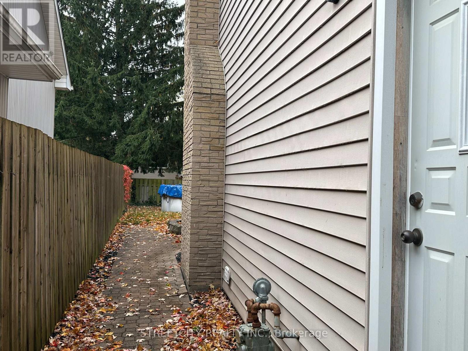 21 Beechbank Crescent, London South, Ontario  N6E 2N9 - Photo 39 - X12499406