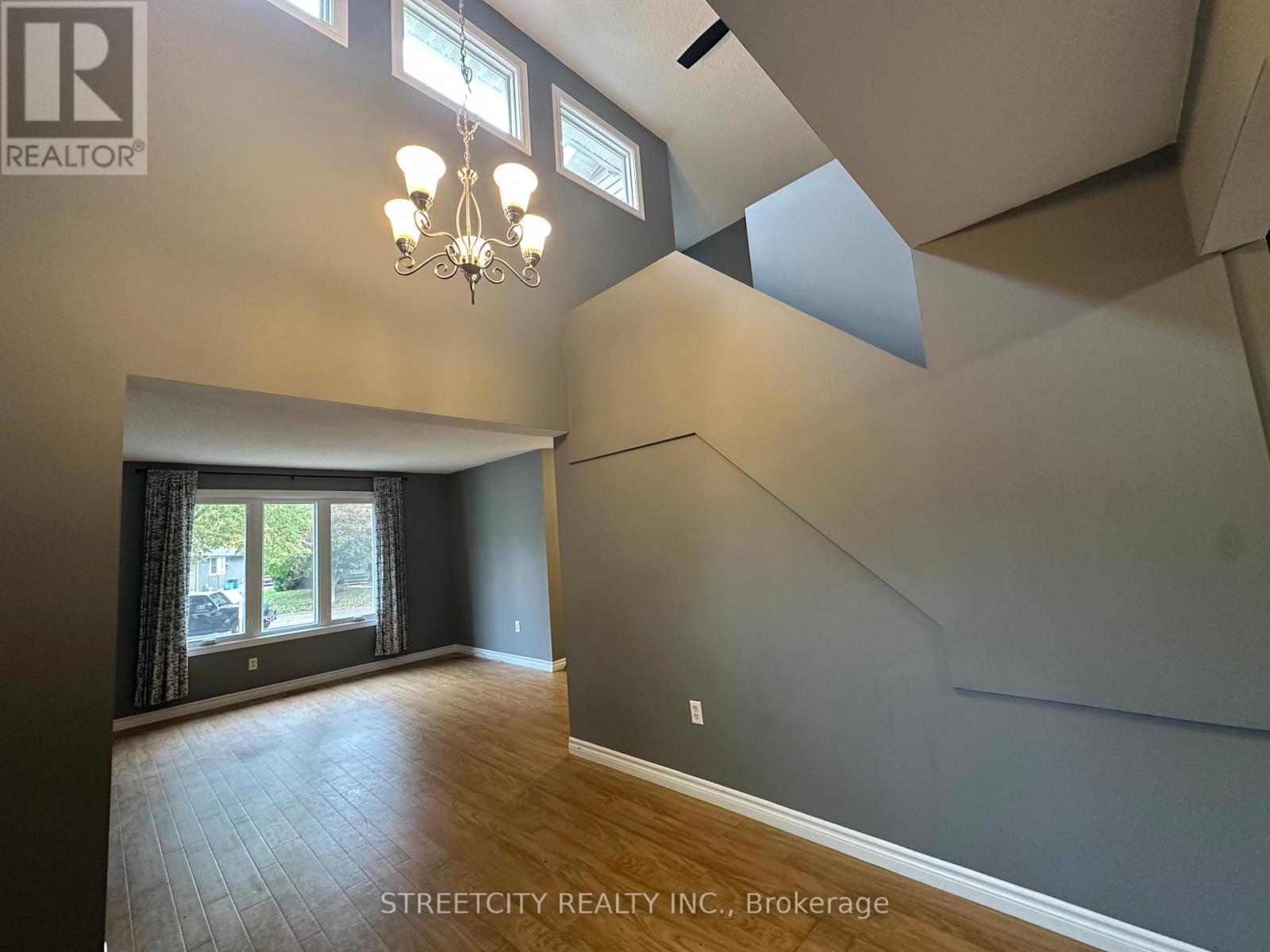 21 Beechbank Crescent, London South, Ontario  N6E 2N9 - Photo 8 - X12499406