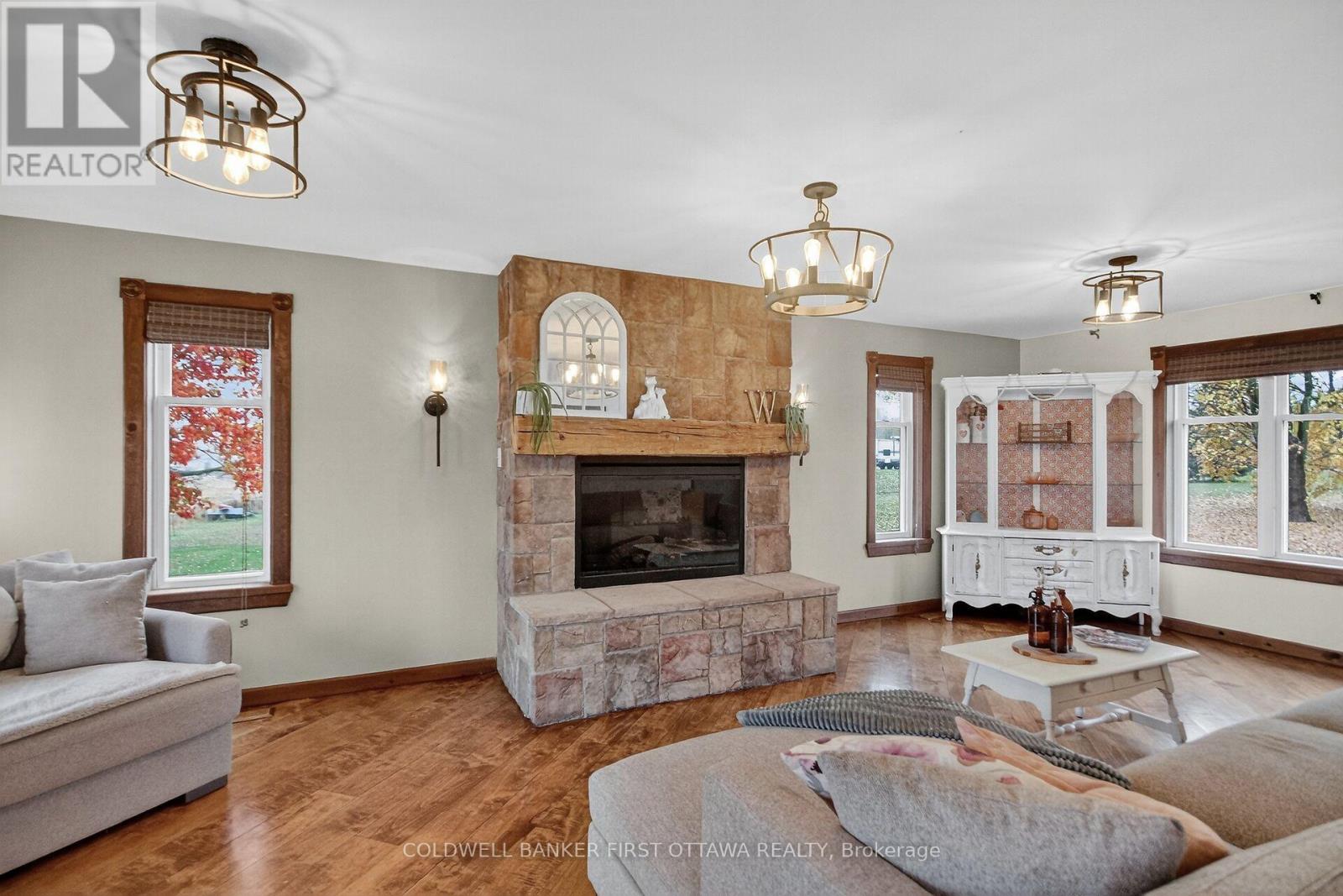 2889 Swale Road, Ottawa, Ontario  K4P 1N2 - Photo 5 - X12499420