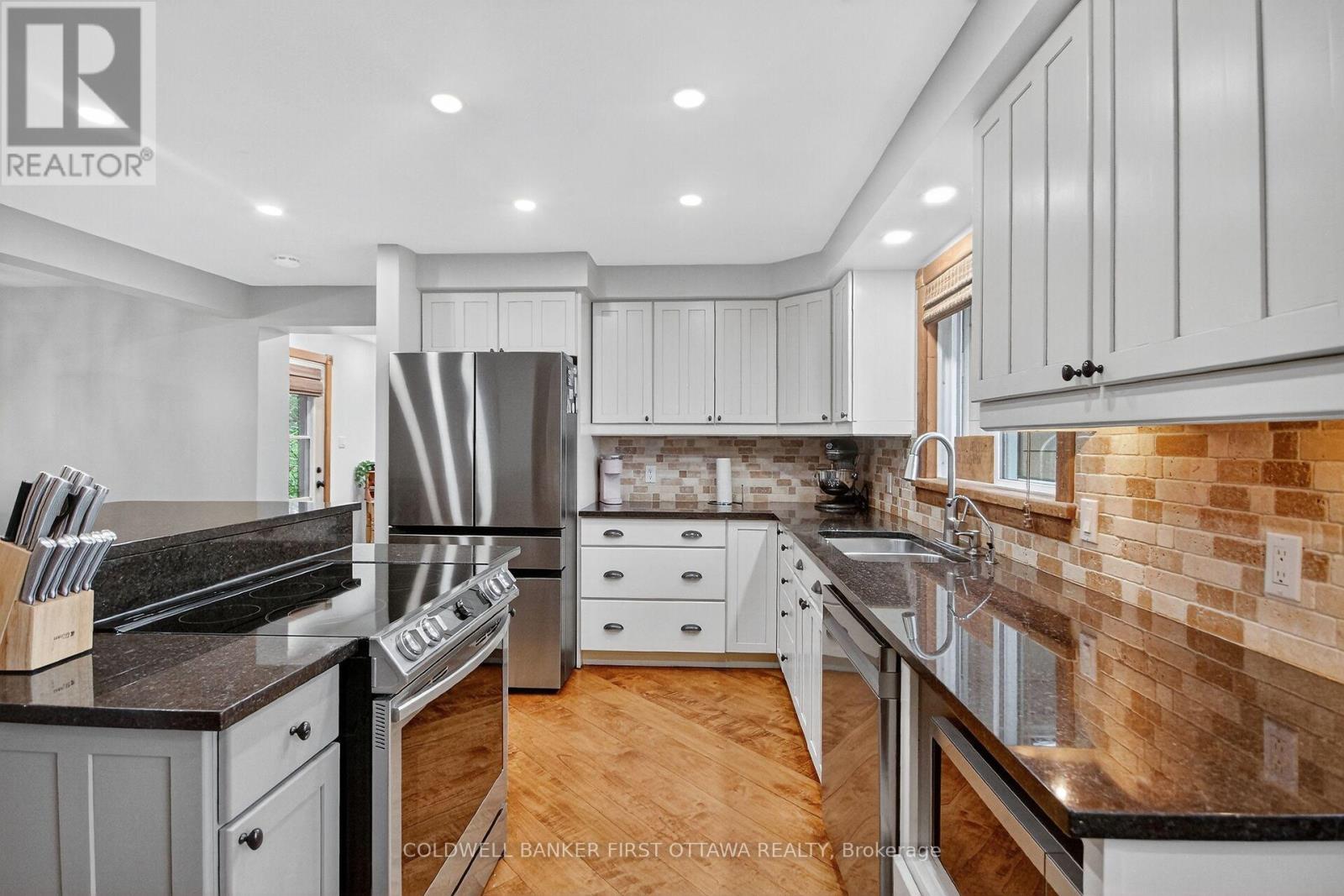 2889 Swale Road, Ottawa, Ontario  K4P 1N2 - Photo 9 - X12499420