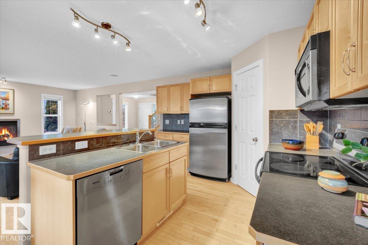 1824 Holman Cr Nw, Edmonton, Alberta  T6R 3M2 - Photo 12 - E4464367