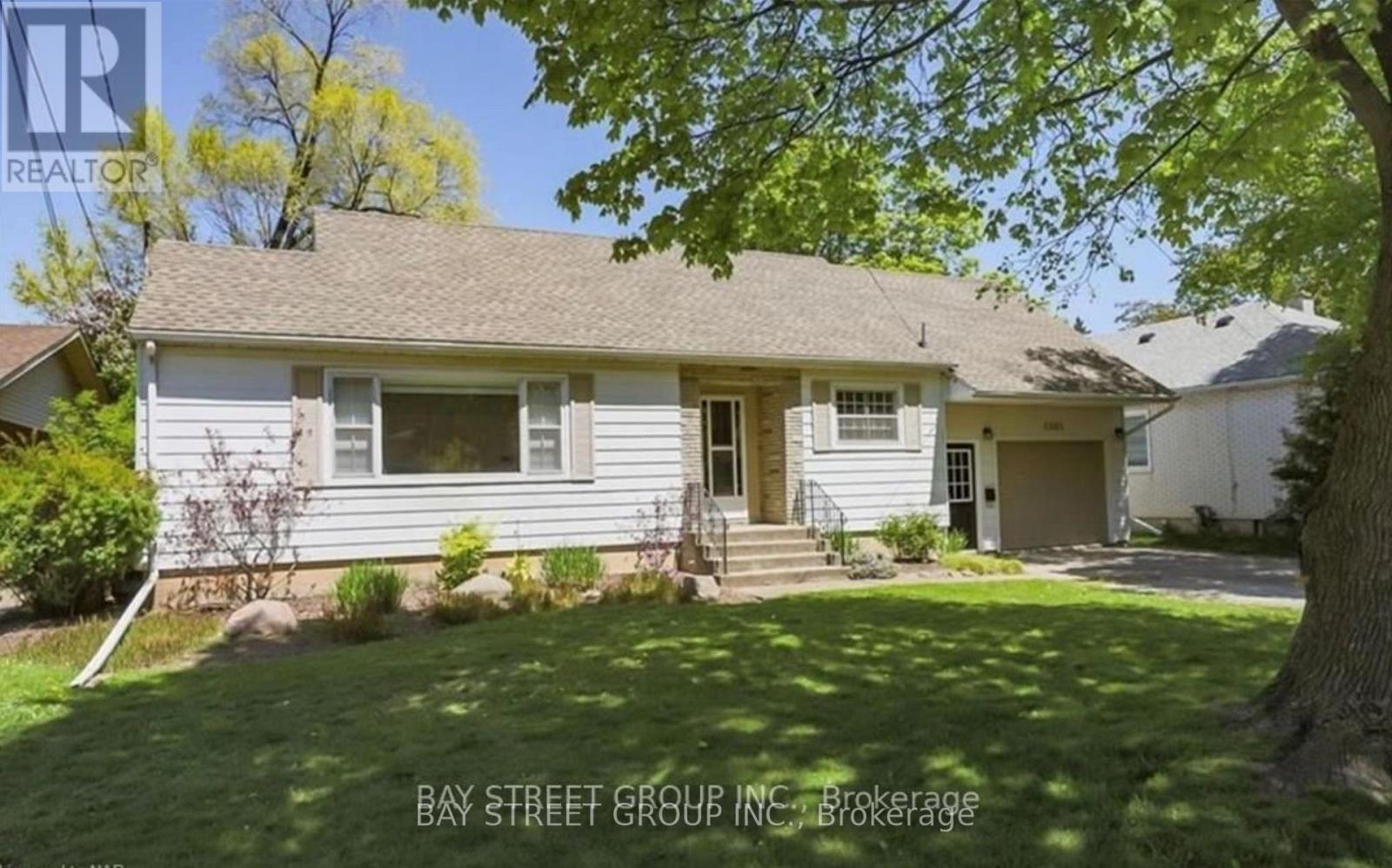 6565 Stamford Green Drive, Niagara Falls, Ontario  L2J 1T9 - Photo 2 - X12493806