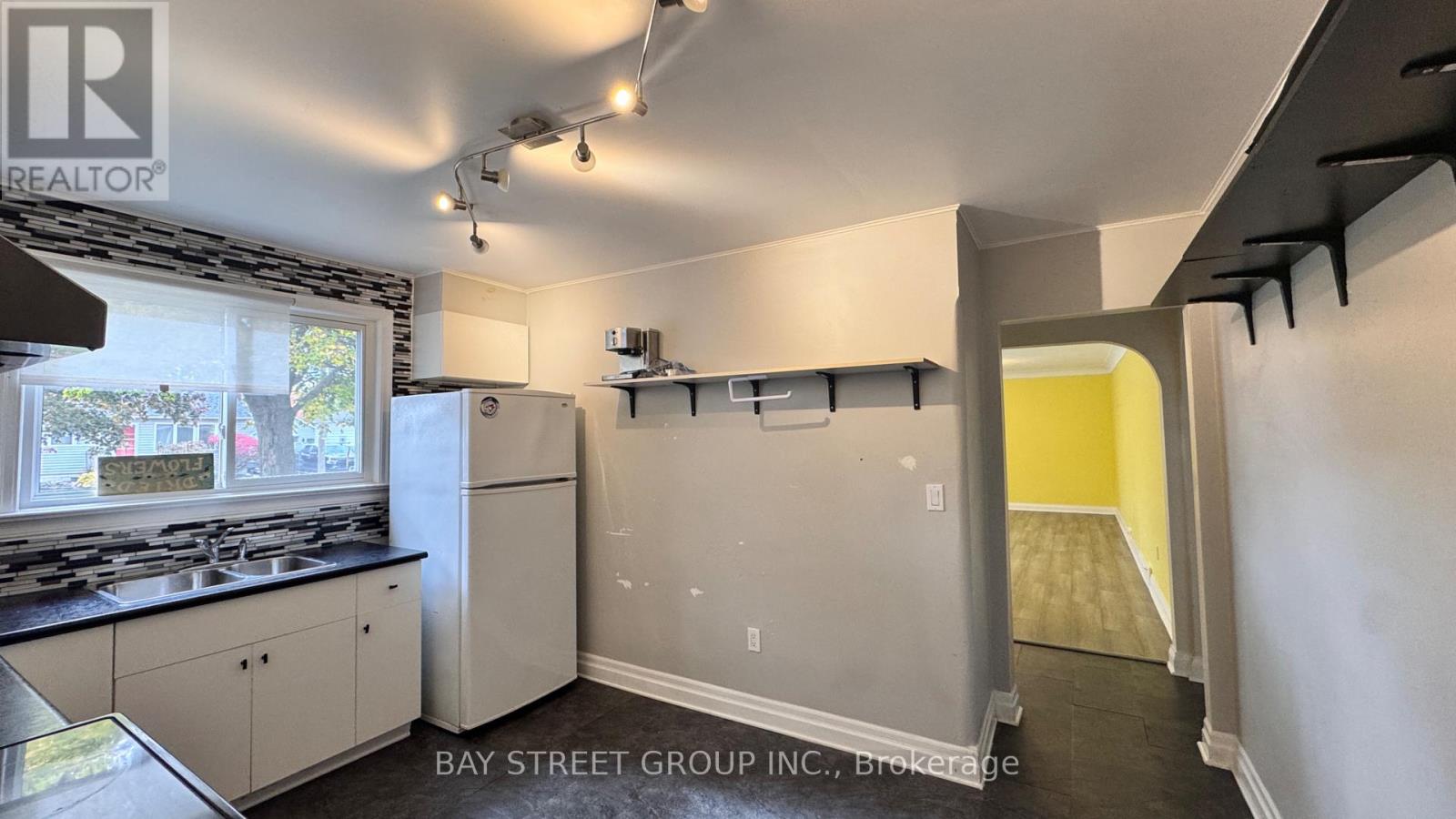 6565 Stamford Green Drive, Niagara Falls, Ontario  L2J 1T9 - Photo 6 - X12493806