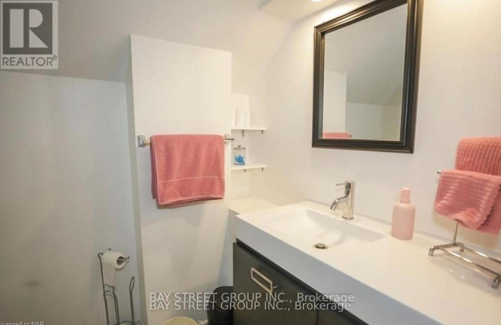 6565 Stamford Green Drive, Niagara Falls, Ontario  L2J 1T9 - Photo 23 - X12493806