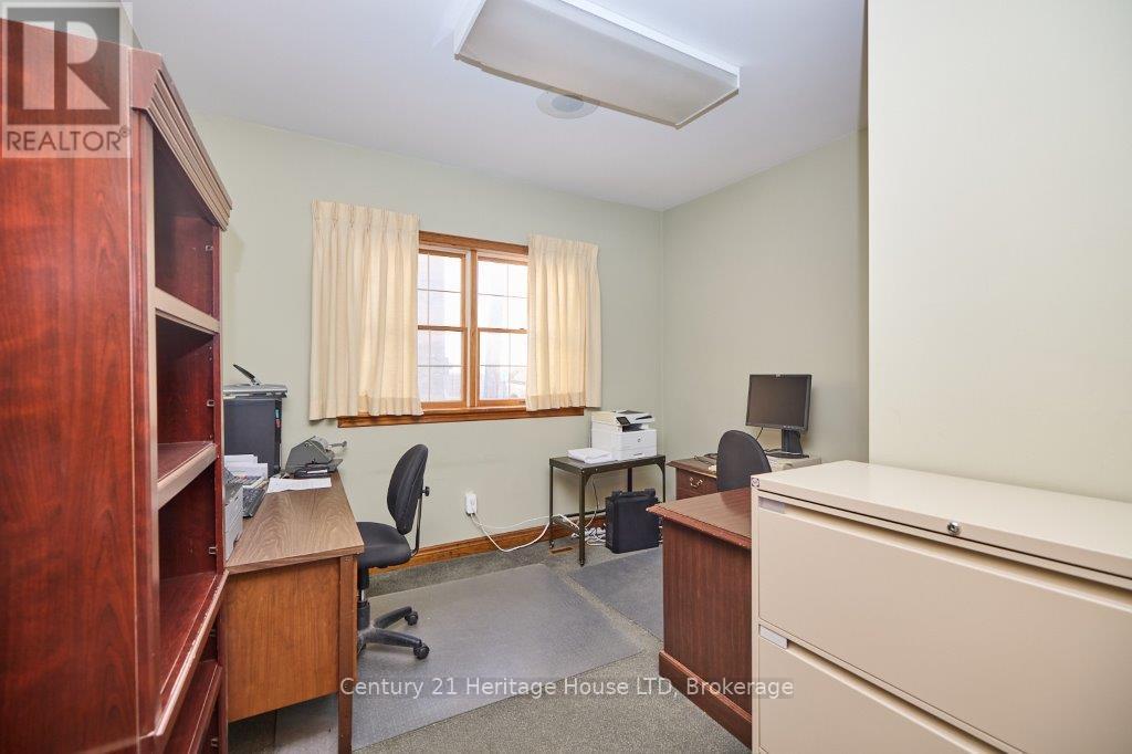 288 Ridge Road N, Fort Erie (Ridgeway), Ontario  L0S 1N0 - Photo 11 - X12499364