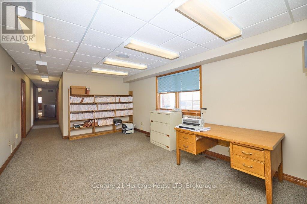 288 Ridge Road N, Fort Erie (Ridgeway), Ontario  L0S 1N0 - Photo 16 - X12499364