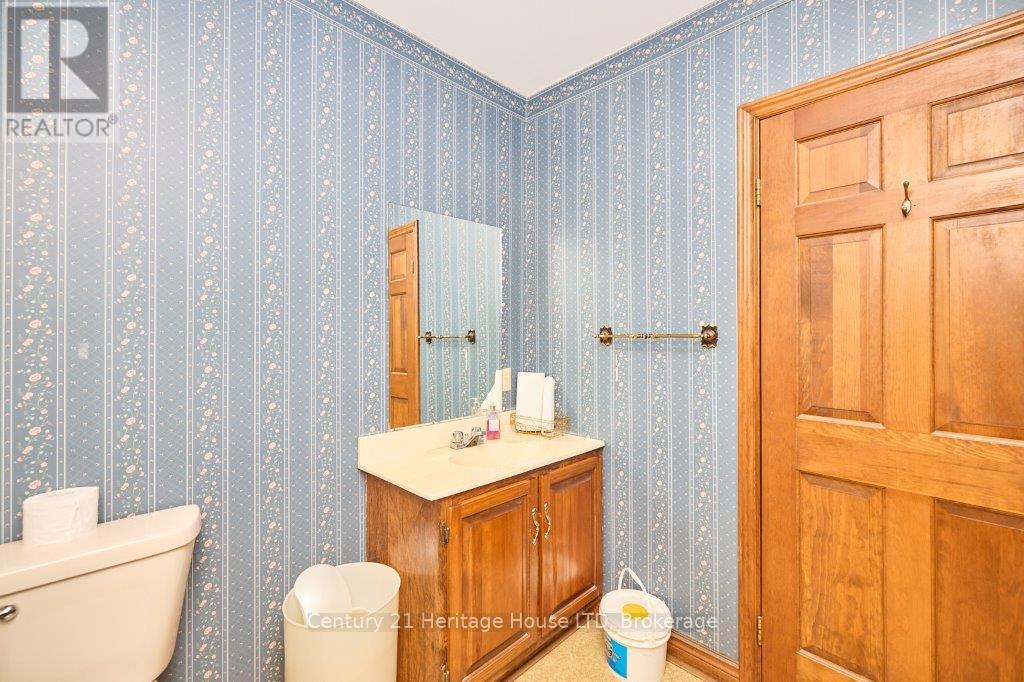 288 Ridge Road N, Fort Erie (Ridgeway), Ontario  L0S 1N0 - Photo 18 - X12499364