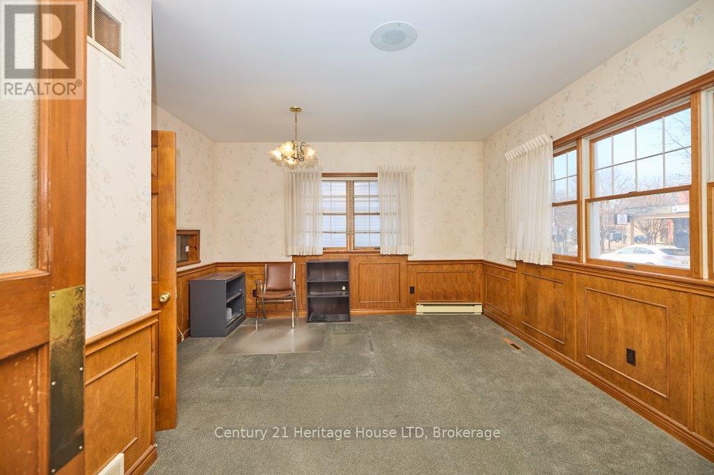 288 Ridge Road N, Fort Erie (Ridgeway), Ontario  L0S 1N0 - Photo 3 - X12499364