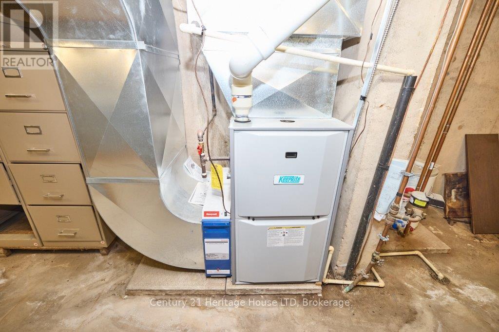 288 Ridge Road N, Fort Erie (Ridgeway), Ontario  L0S 1N0 - Photo 32 - X12499364