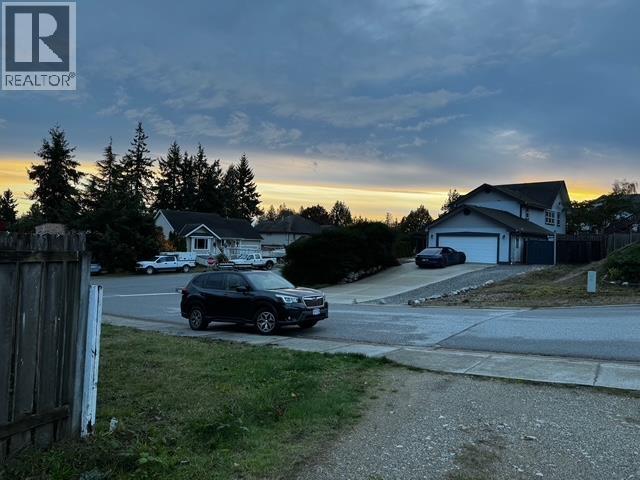 6300 Samron Road, Sechelt, British Columbia  V2C 1Y1 - Photo 8 - R3063384