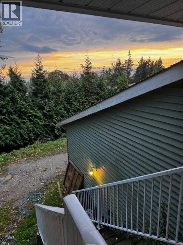 6300 Samron Road, Sechelt, British Columbia  V2C 1Y1 - Photo 14 - R3063384