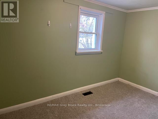 1582 9th Avenue E, Owen Sound, Ontario  N4K 3G3 - Photo 12 - X12478815