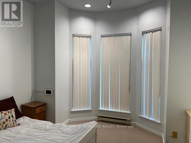 Main - 208 Carlton Street, Toronto, Ontario  M5A 2L1 - Photo 4 - C12499388