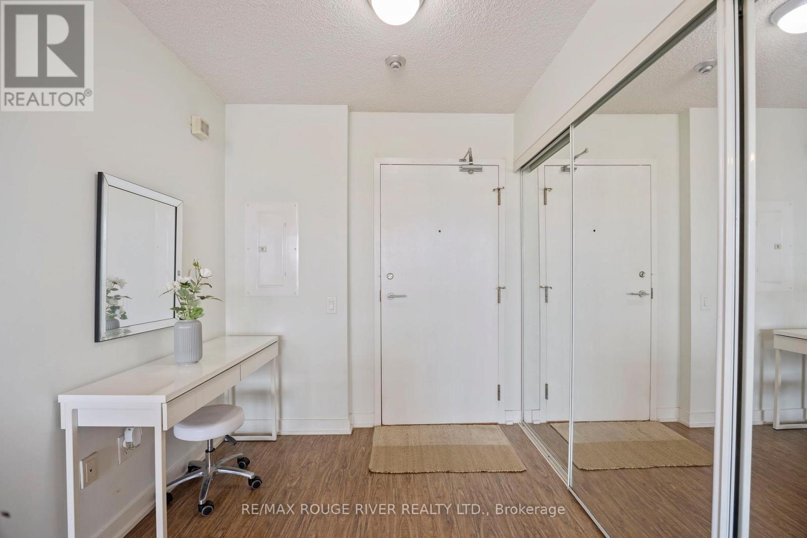 305 - 15 Singer Court, Toronto, Ontario  M2K 0B1 - Photo 4 - C12499424