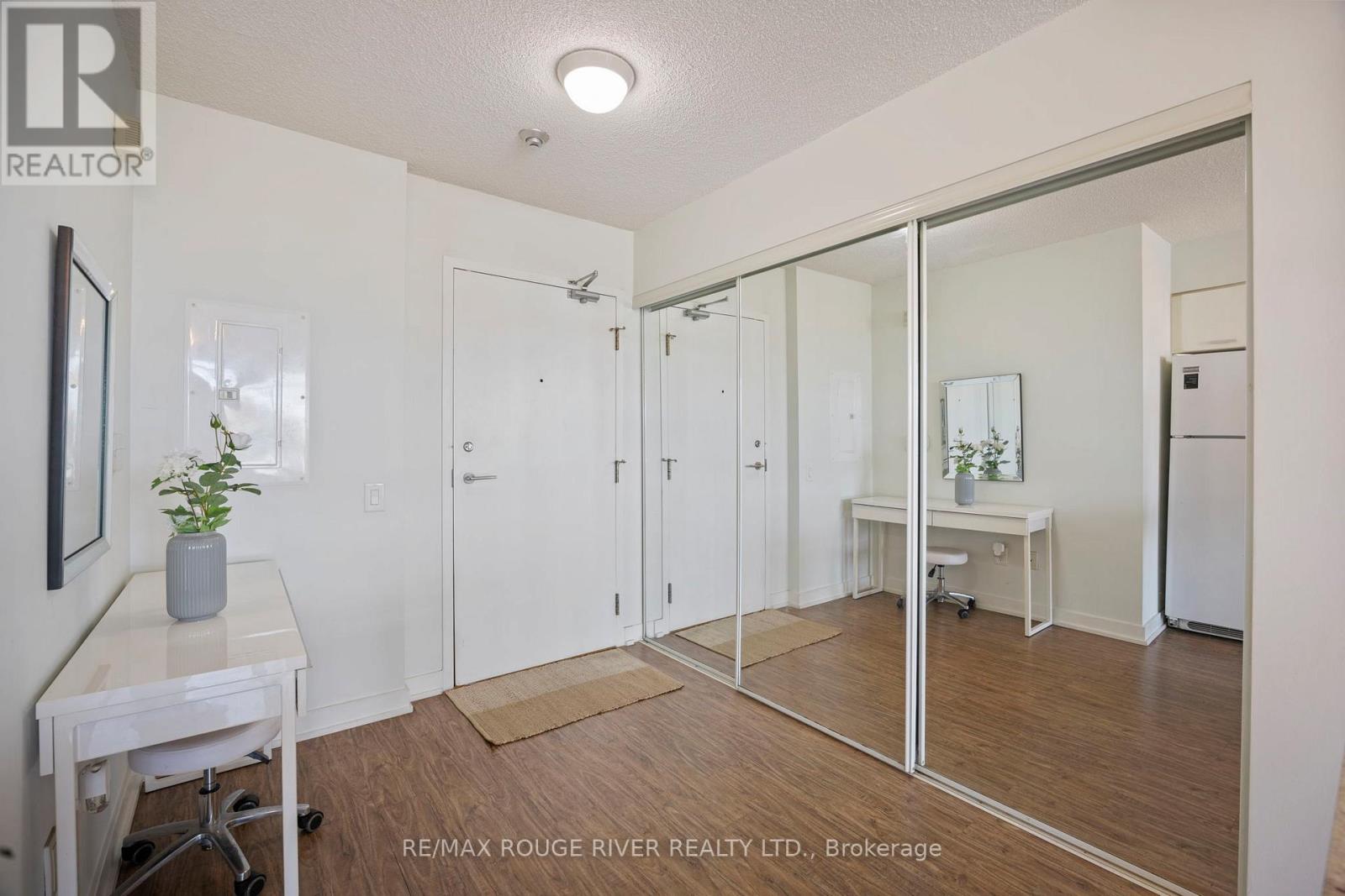 305 - 15 Singer Court, Toronto, Ontario  M2K 0B1 - Photo 5 - C12499424