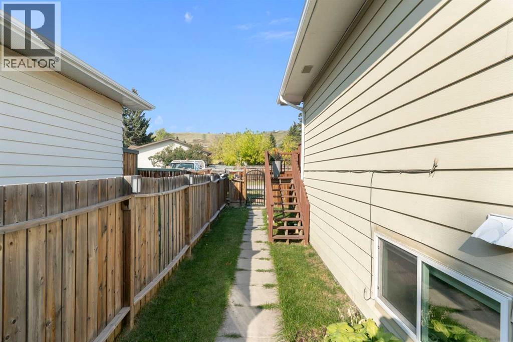 2, 524 First Street E, Cochrane, Alberta  T4C 1C6 - Photo 28 - A2258955