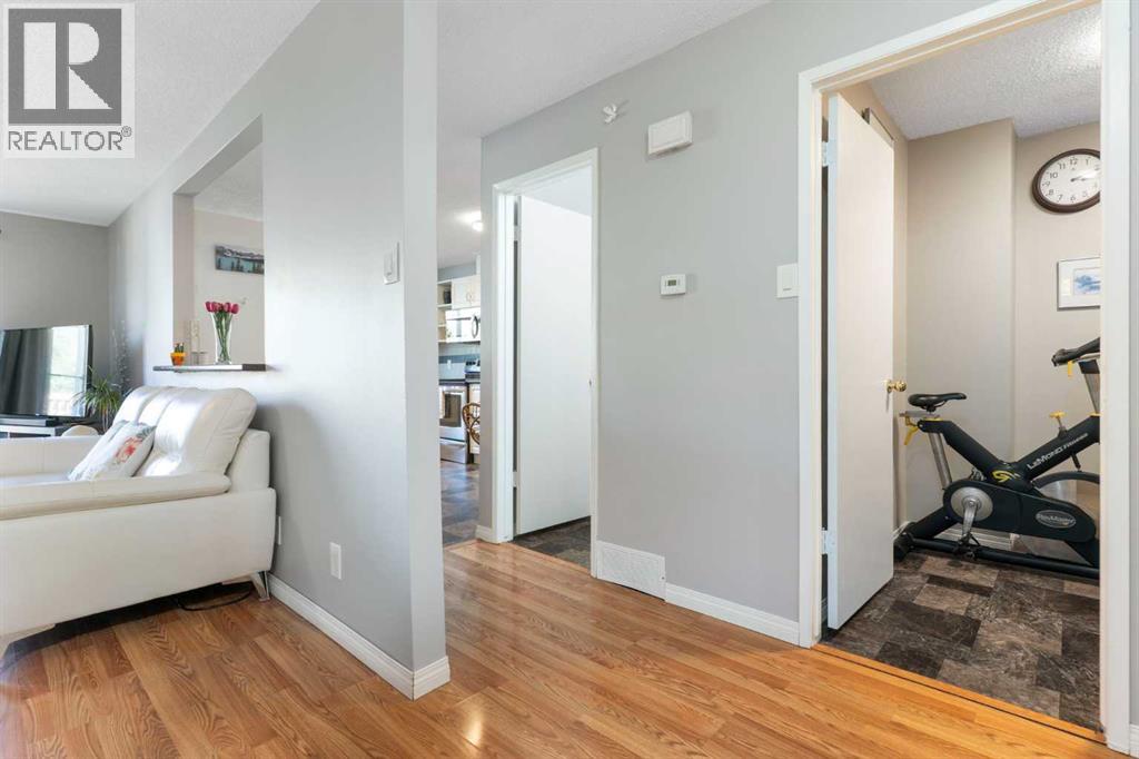 2, 524 First Street E, Cochrane, Alberta  T4C 1C6 - Photo 8 - A2258955