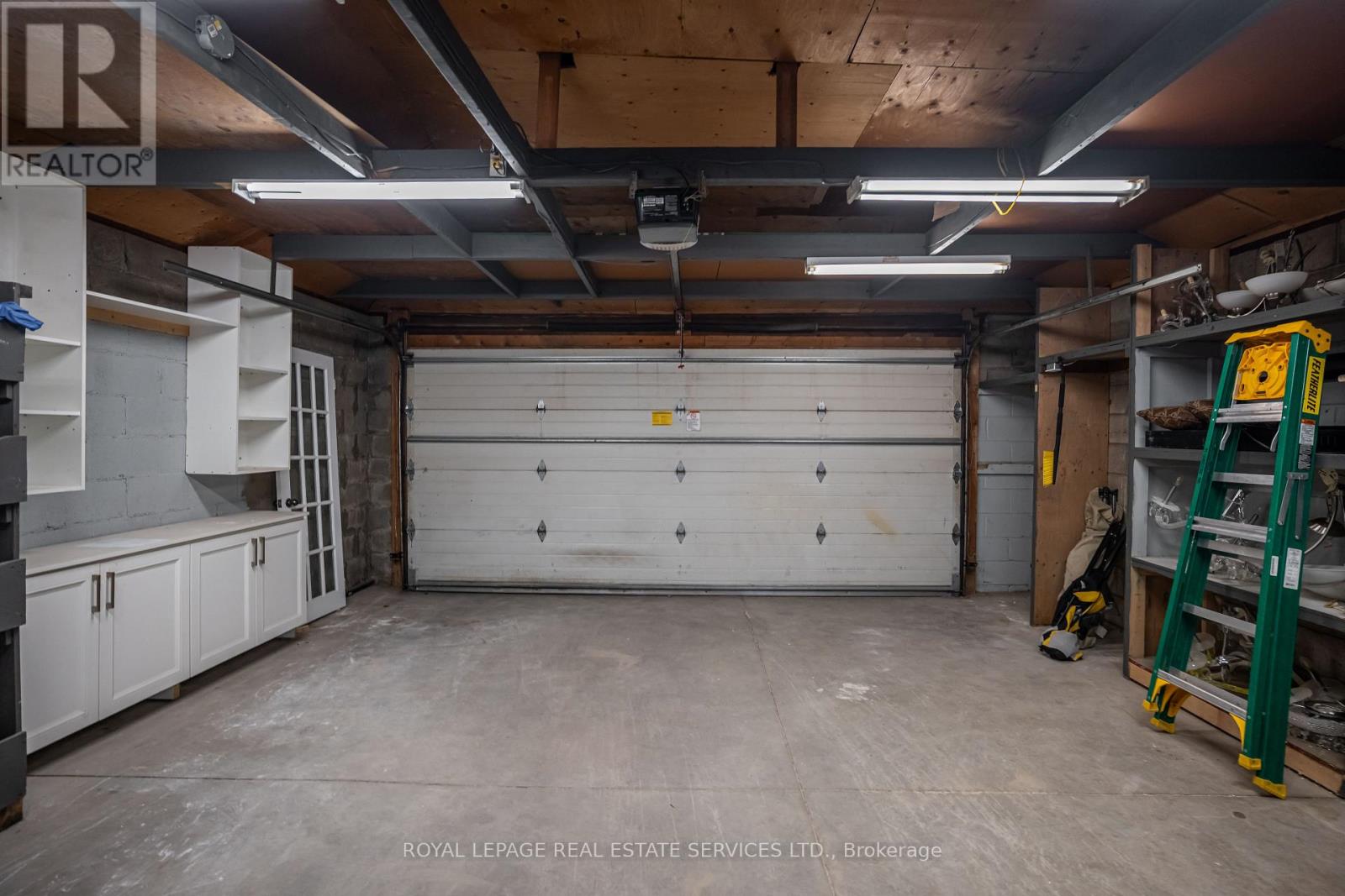 Main/lower-A-3 Bdrm - 94 Wallace Avenue, Toronto, Ontario  M6H 1T5 - Photo 29 - W12492362