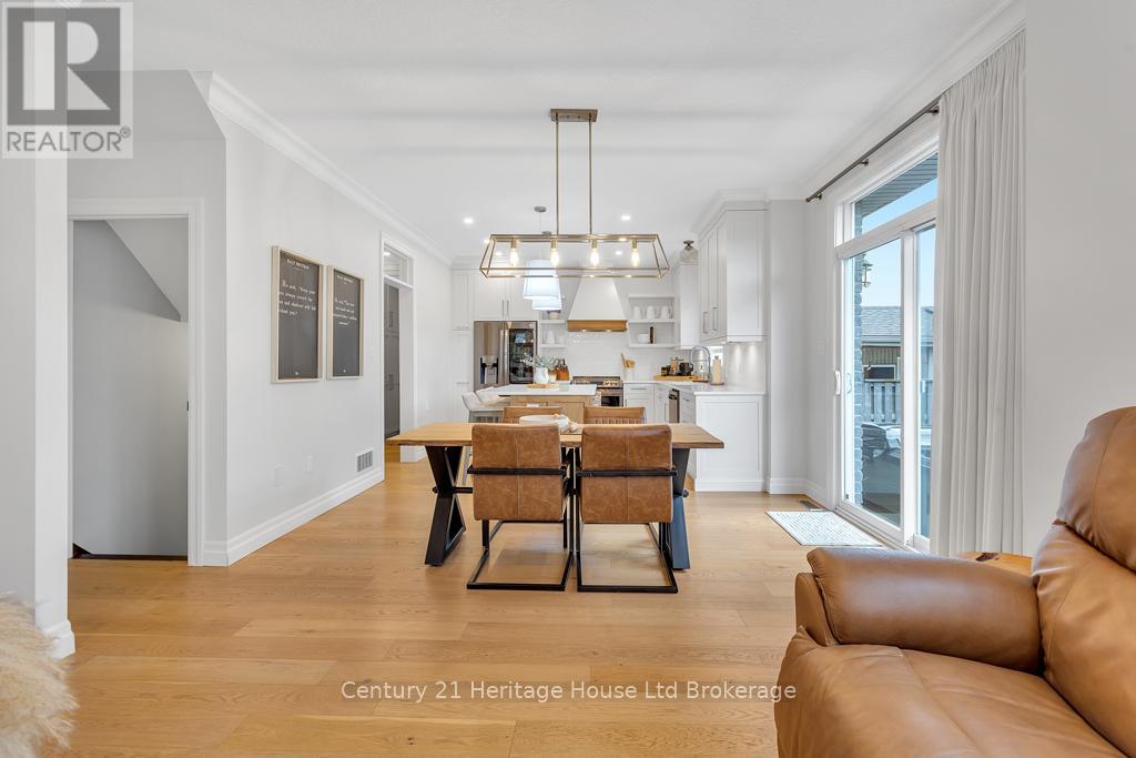 12 Oliver Crescent, Zorra (Thamesford), Ontario  N0M 2M0 - Photo 11 - X12499476