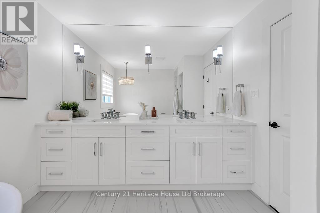 12 Oliver Crescent, Zorra (Thamesford), Ontario  N0M 2M0 - Photo 26 - X12499476