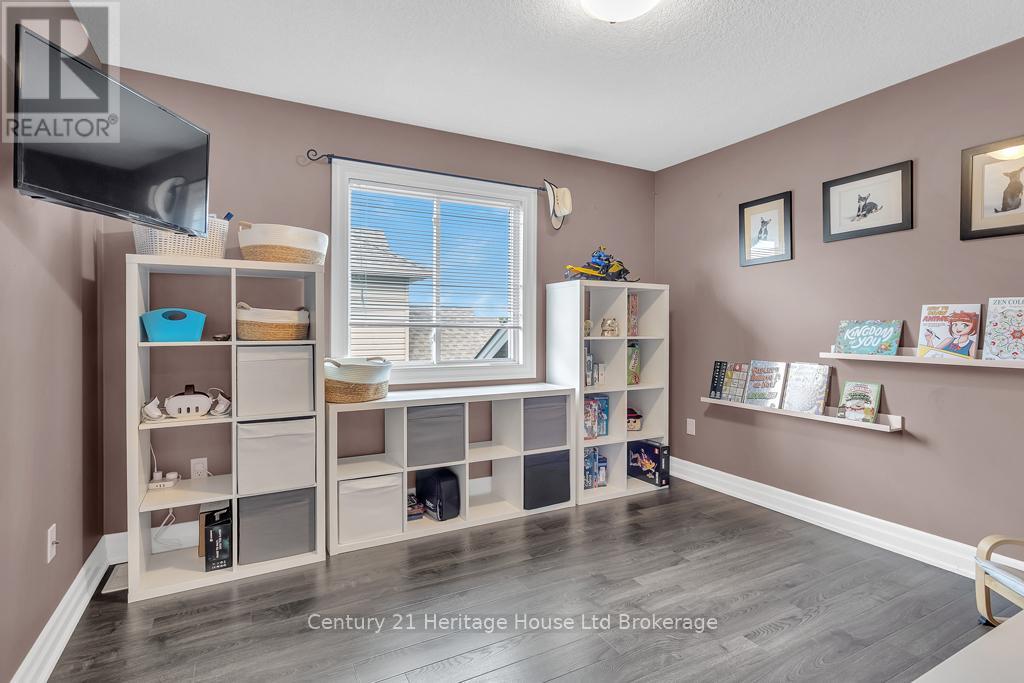 12 Oliver Crescent, Zorra (Thamesford), Ontario  N0M 2M0 - Photo 27 - X12499476