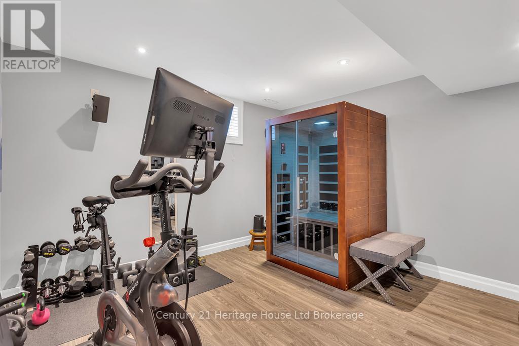 12 Oliver Crescent, Zorra (Thamesford), Ontario  N0M 2M0 - Photo 33 - X12499476