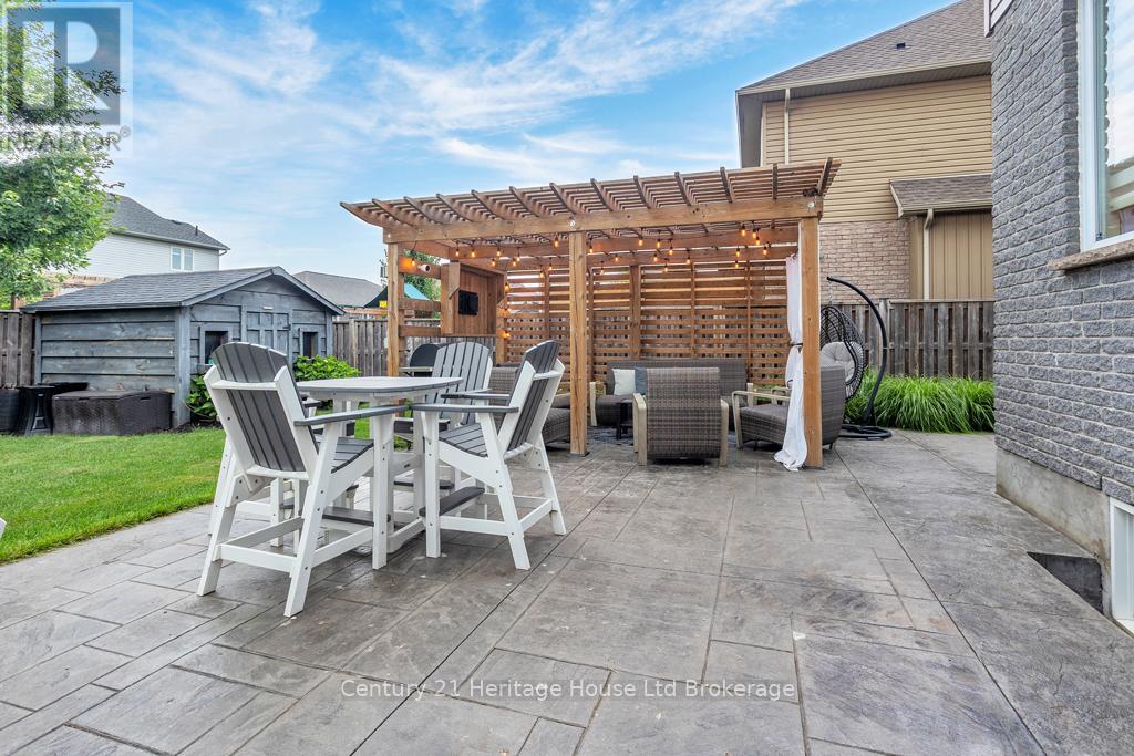 12 Oliver Crescent, Zorra (Thamesford), Ontario  N0M 2M0 - Photo 38 - X12499476