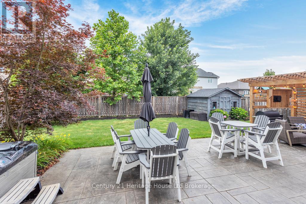 12 Oliver Crescent, Zorra (Thamesford), Ontario  N0M 2M0 - Photo 40 - X12499476