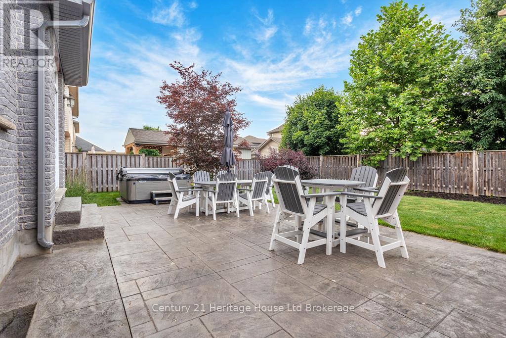 12 Oliver Crescent, Zorra (Thamesford), Ontario  N0M 2M0 - Photo 41 - X12499476