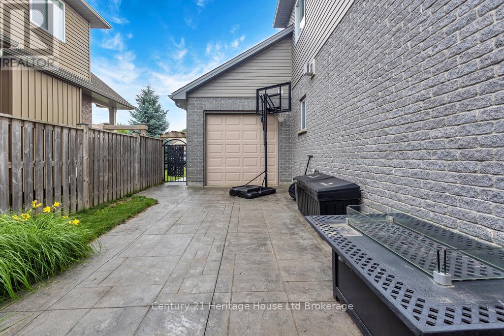 12 Oliver Crescent, Zorra (Thamesford), Ontario  N0M 2M0 - Photo 43 - X12499476